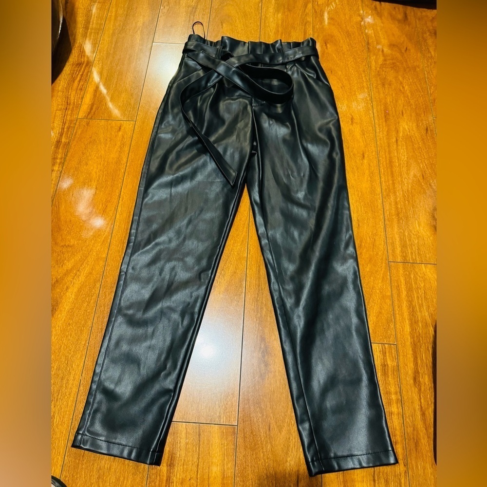 NWT LUCY PARIS women pants